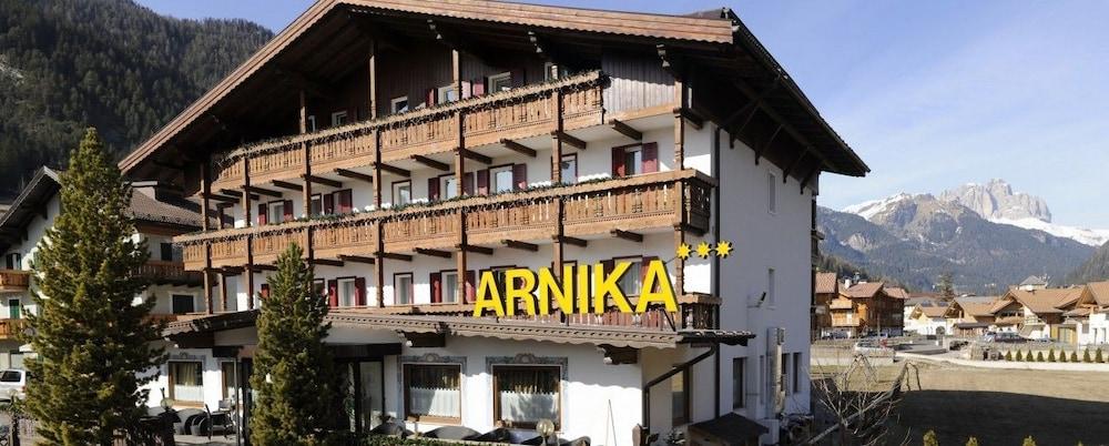 פוצה די פאסה Hotel Arnika מראה חיצוני תמונה