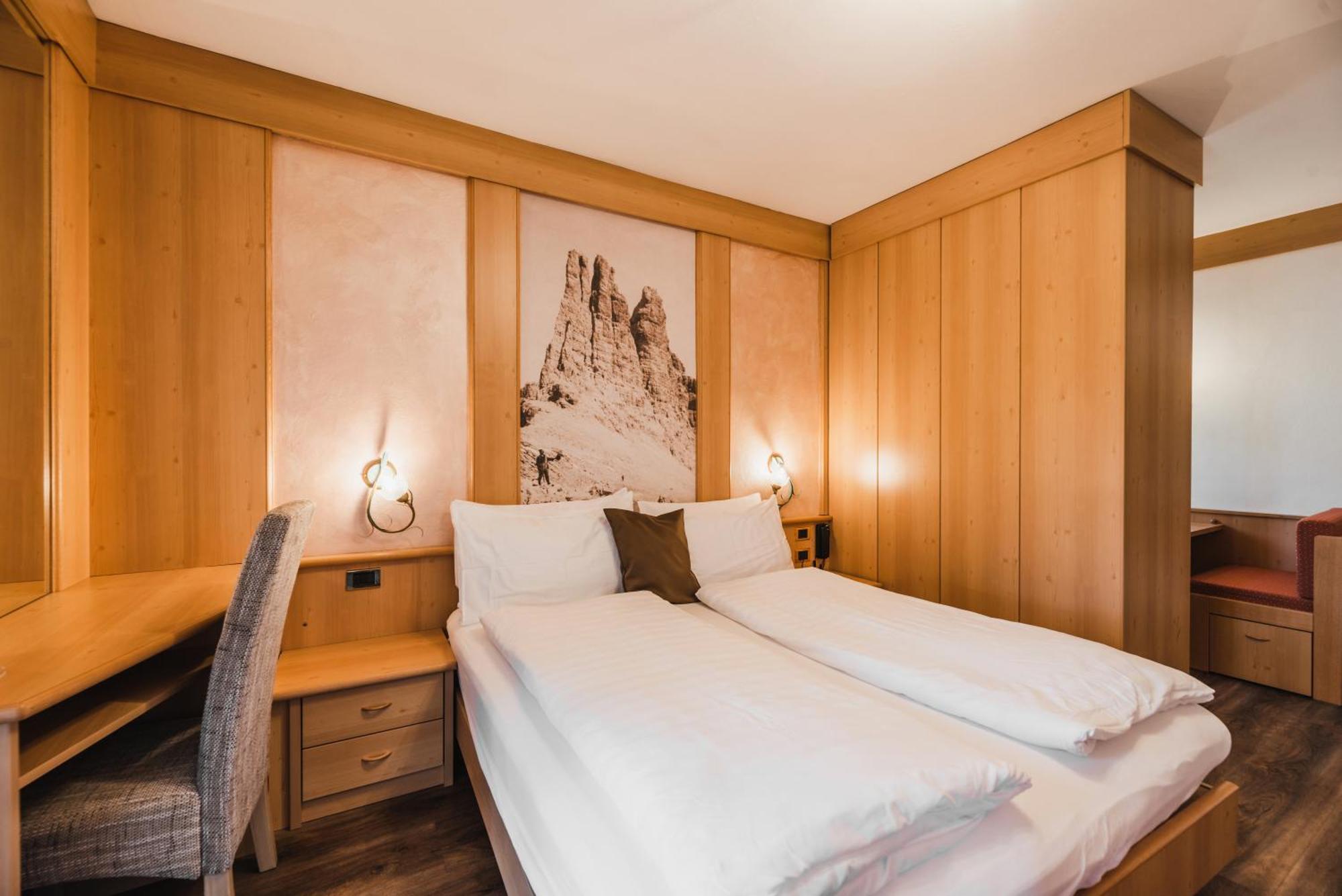 פוצה די פאסה Hotel Arnika מראה חיצוני תמונה